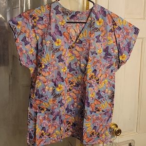 NoTag,Scrub,Sm/med, 3 pocket, Purple pink yellow 🦋, NWOT. EXCELLENT Condition